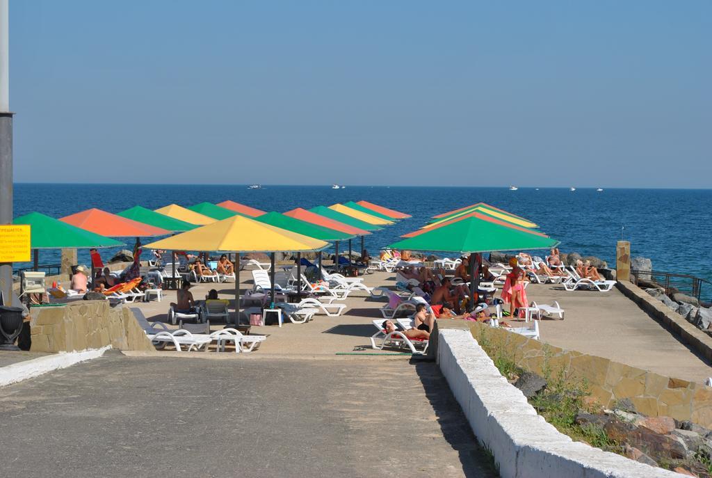 Hotel Kompleks Otdykha Elki-Palki Odesa Exterior foto